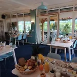 Hotel Dichtbijzee