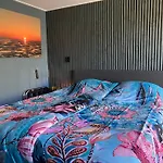 Dichtbijzee Hotel 3*