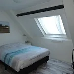 Dichtbijzee 호텔