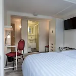 Dichtbijzee Szálloda 3*