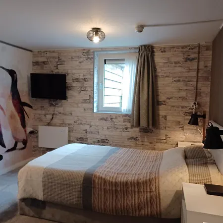 Dichtbijzee Hotell 3*