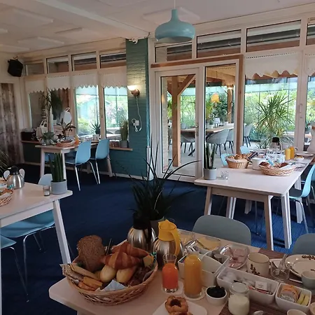 Hotell Dichtbijzee