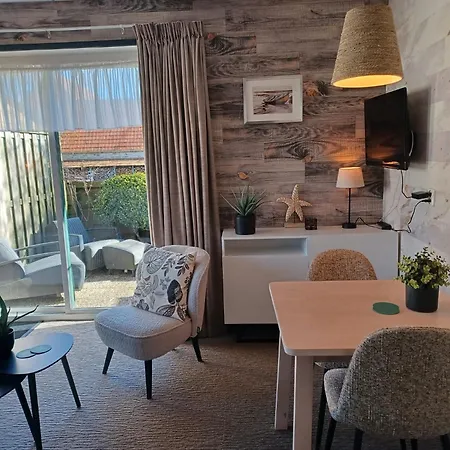 Dichtbijzee Hotell