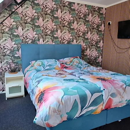 Hotell Dichtbijzee