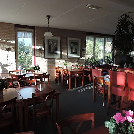 Hotell Dichtbijzee Oosterend (Terschelling)