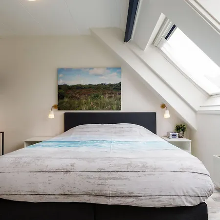 Hotell Dichtbijzee 3*