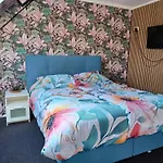 Hotel Dichtbijzee