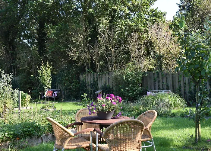 מלון Dichtbijzee