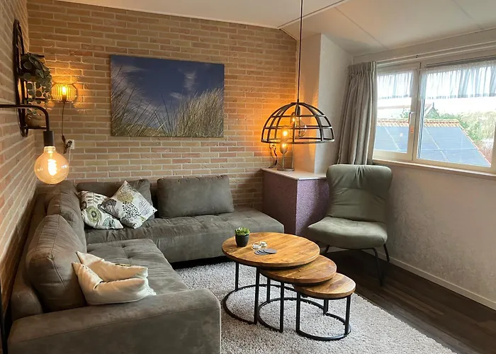 Dichtbijzee מלון 3*