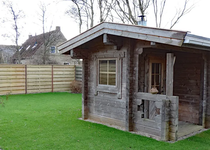 מלון Dichtbijzee 3*